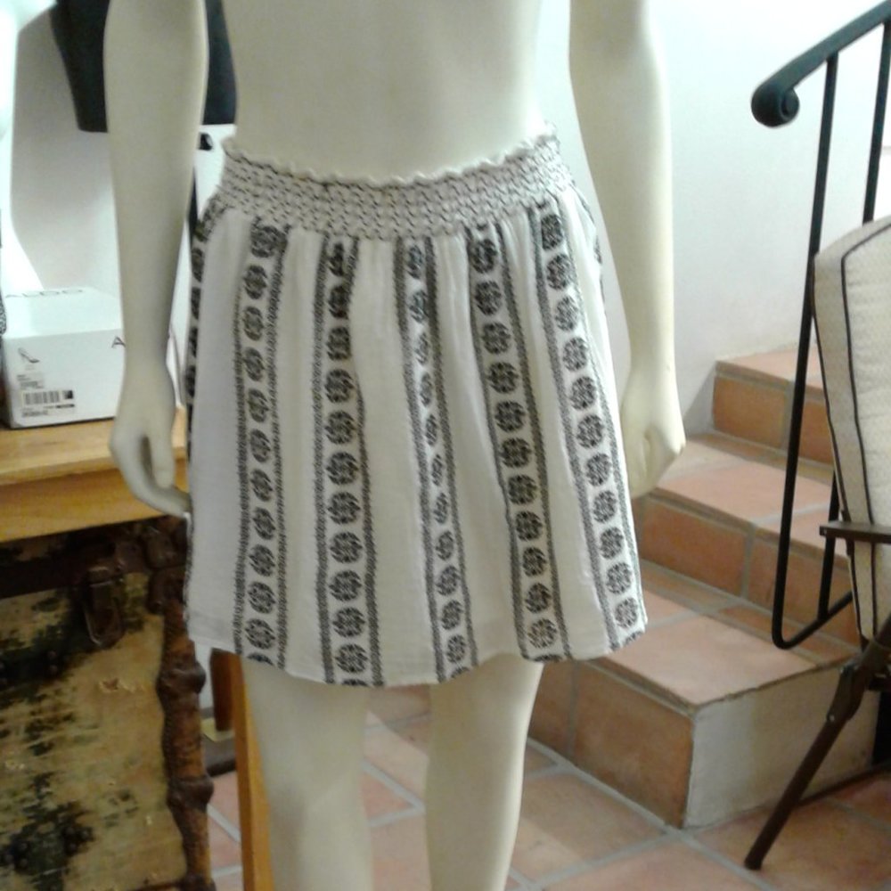 Design Lab   Lord & Taylor  Elastic Waist Skirt Size L/G